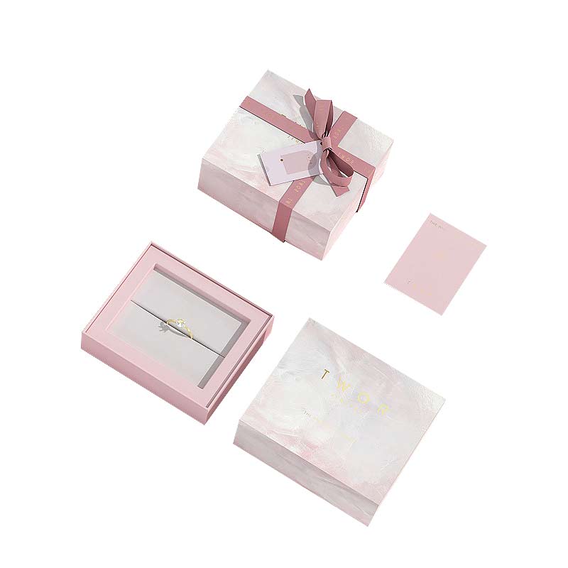 TWOR boutique set gift box